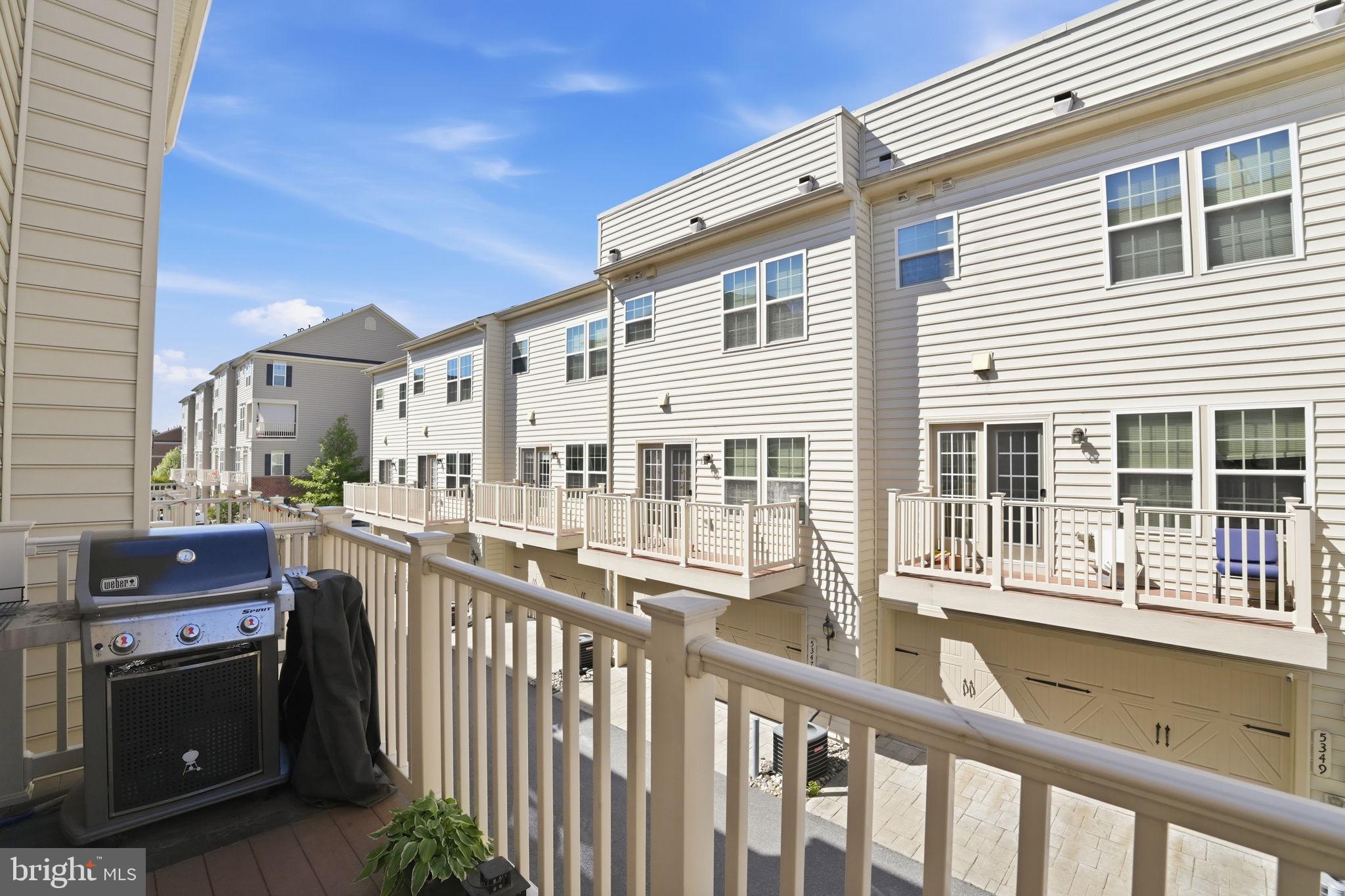 GREENBELT STATION - Residential