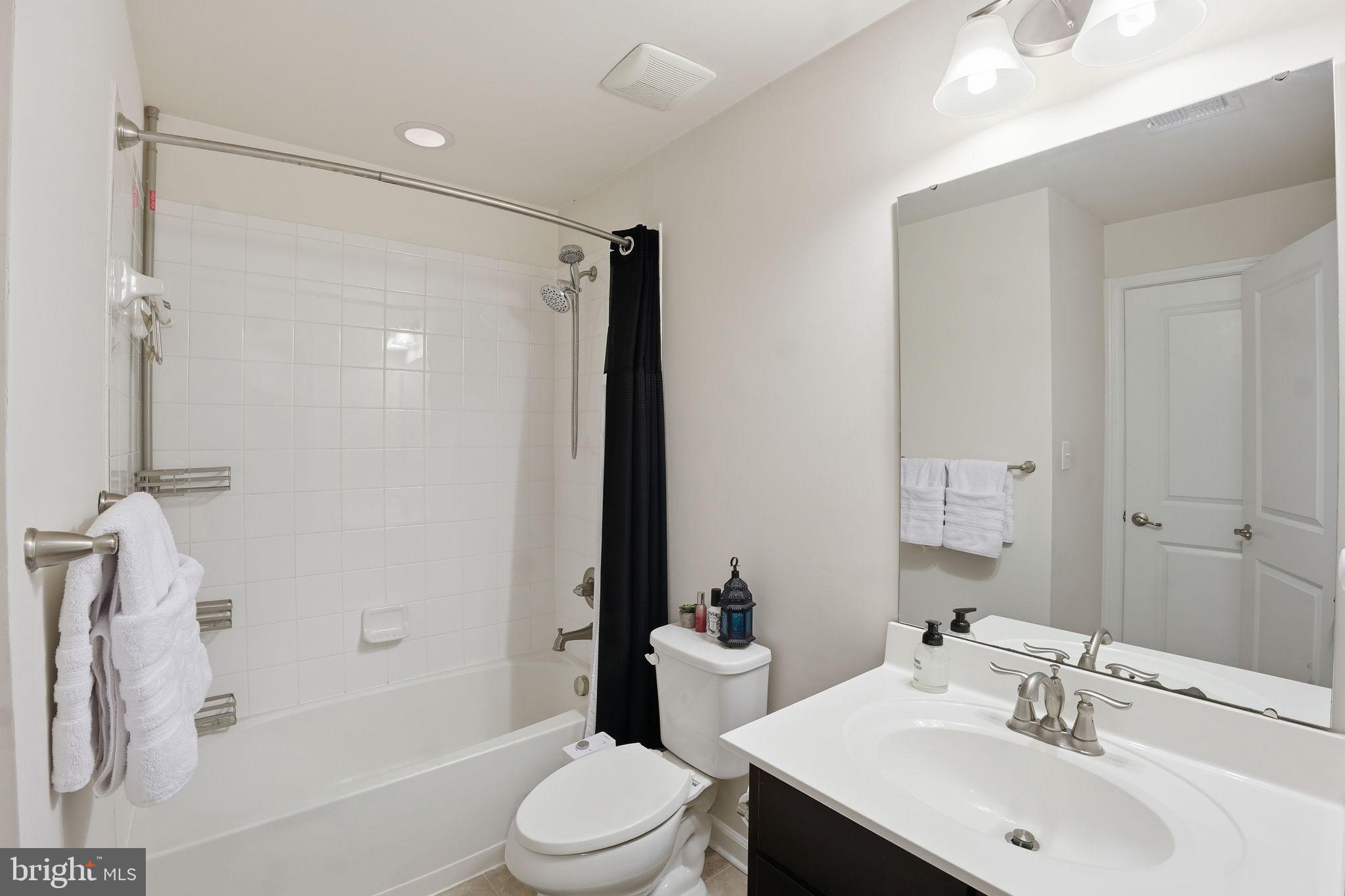 GREENBELT STATION - Residential