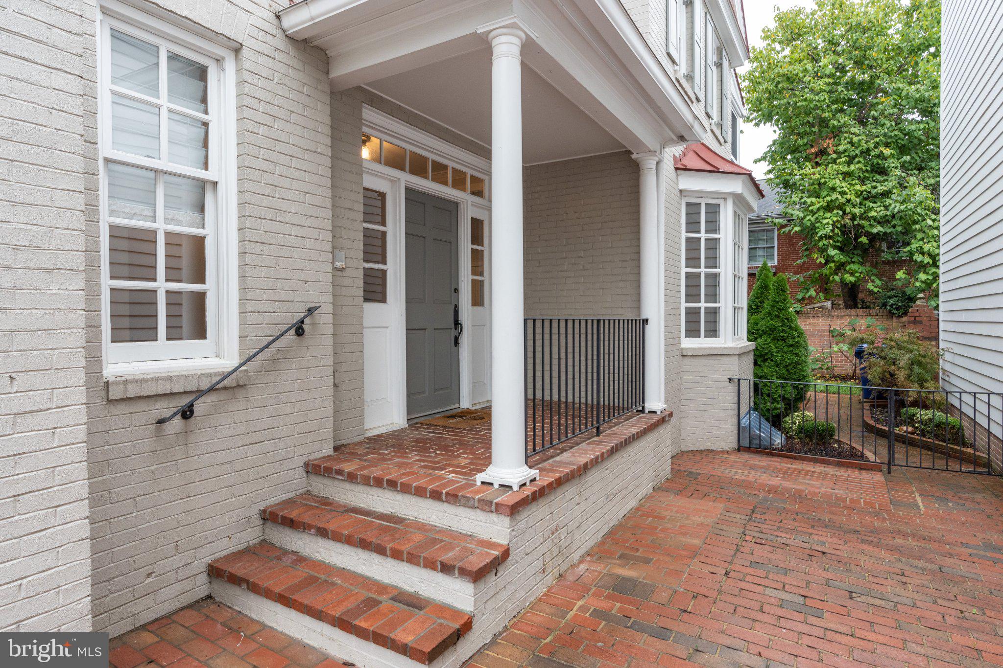 504 S PITT STREET