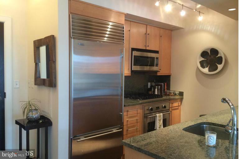 THE WATERVIEW - Residential Lease