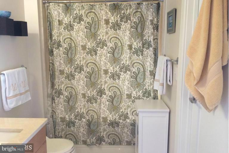 THE WATERVIEW - Residential Lease