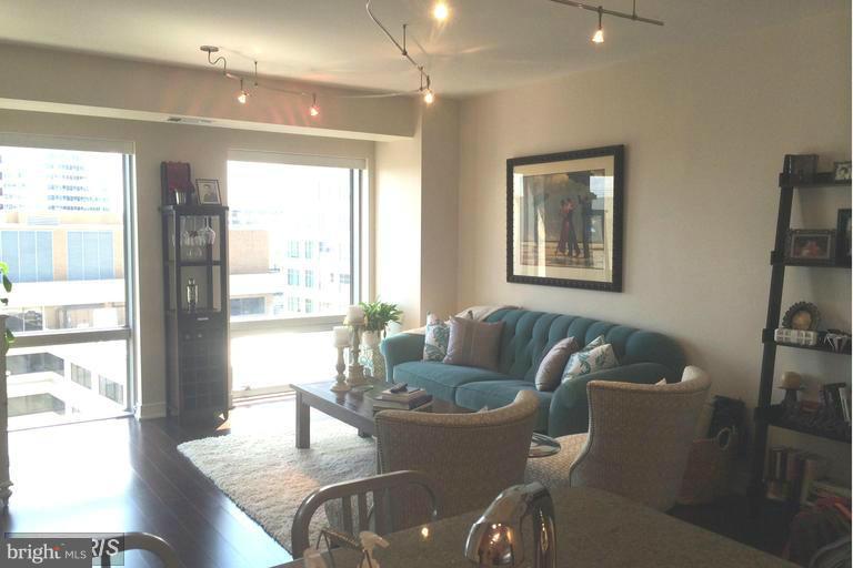 THE WATERVIEW - Residential Lease