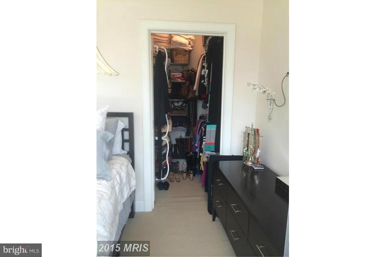 THE WATERVIEW - Residential Lease