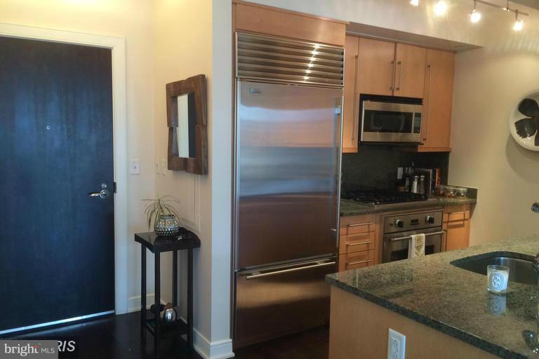 THE WATERVIEW - Residential Lease