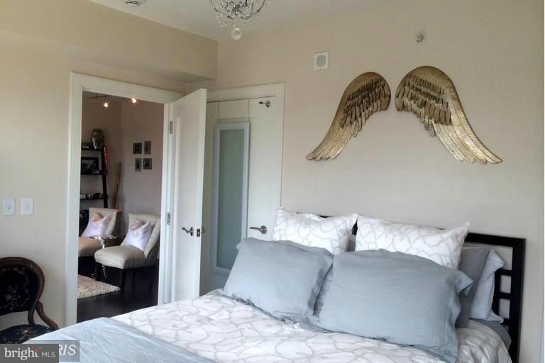 THE WATERVIEW - Residential Lease