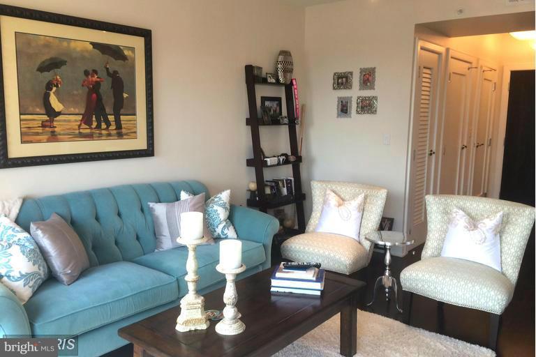 THE WATERVIEW - Residential Lease