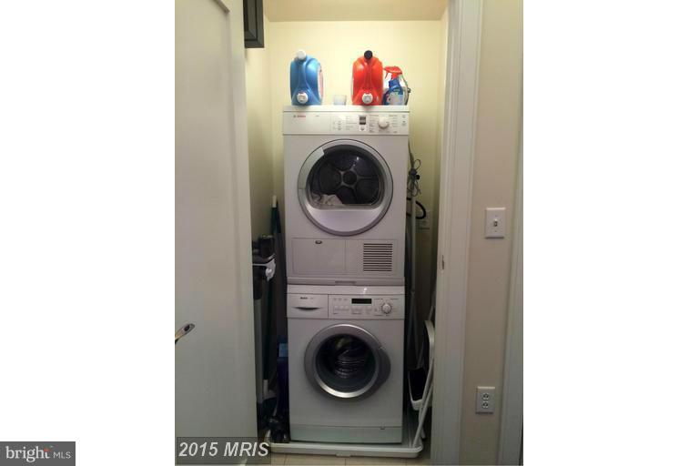 THE WATERVIEW - Residential Lease