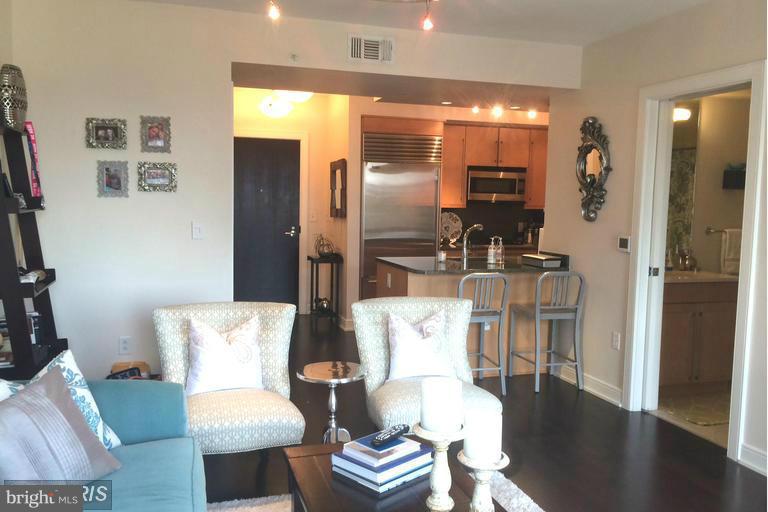 THE WATERVIEW - Residential Lease