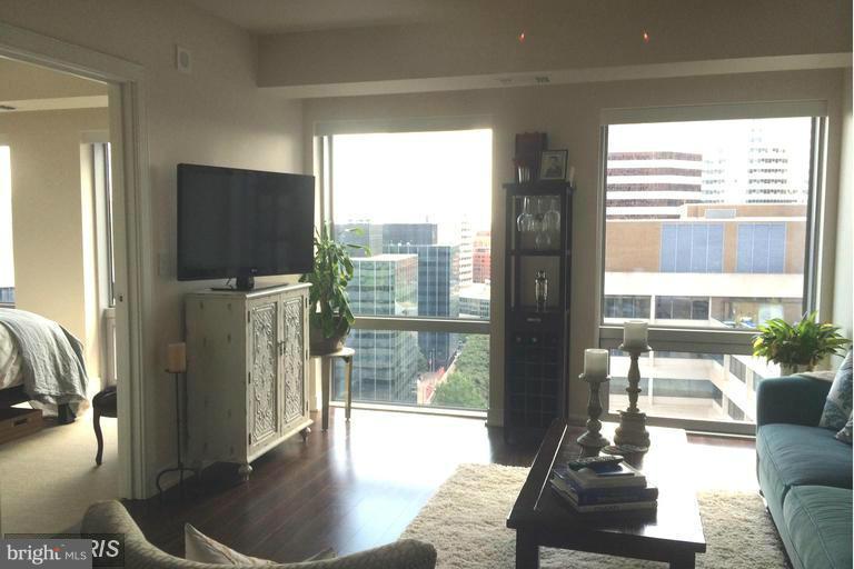 THE WATERVIEW - Residential Lease