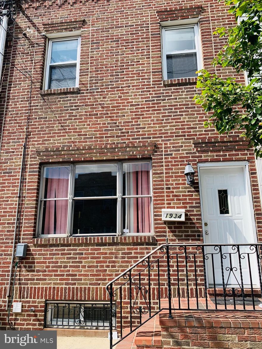 Well kept property located right in the Italian Market and Passyunk Square neighborhood, featuring a nice brick front. Full finished basement. Stant Nicholas school and Bok high school are within walking distance and just minutes to public transportation, shopping, and restaurants.