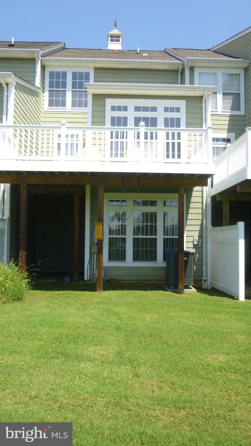 MONROE POINT TOWNHOUSES - Residential