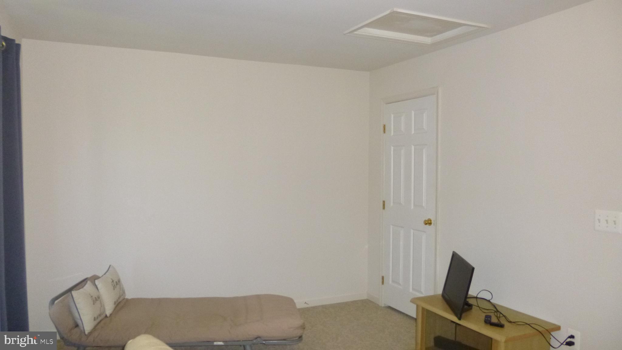 MONROE POINT TOWNHOUSES - Residential