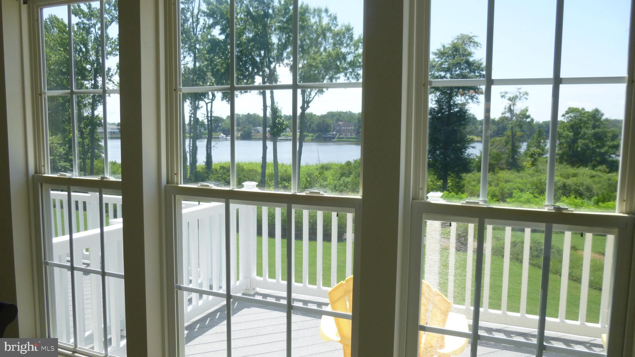 MONROE POINT TOWNHOUSES - Residential