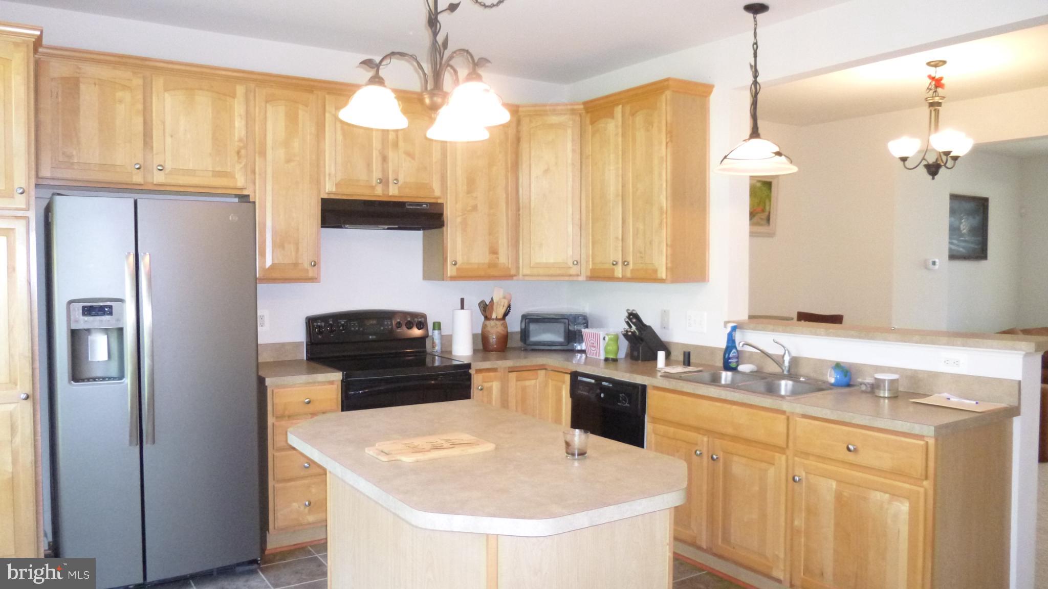 MONROE POINT TOWNHOUSES - Residential