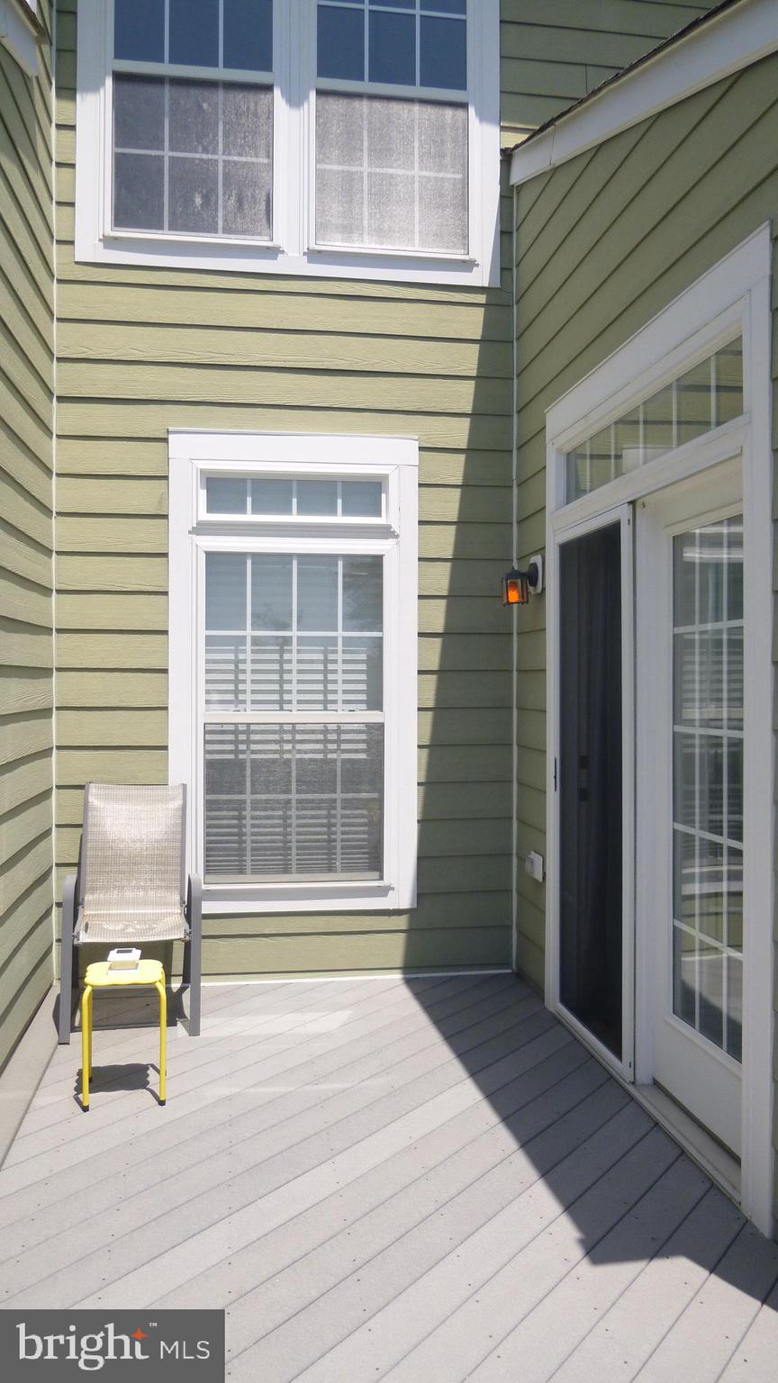 MONROE POINT TOWNHOUSES - Residential