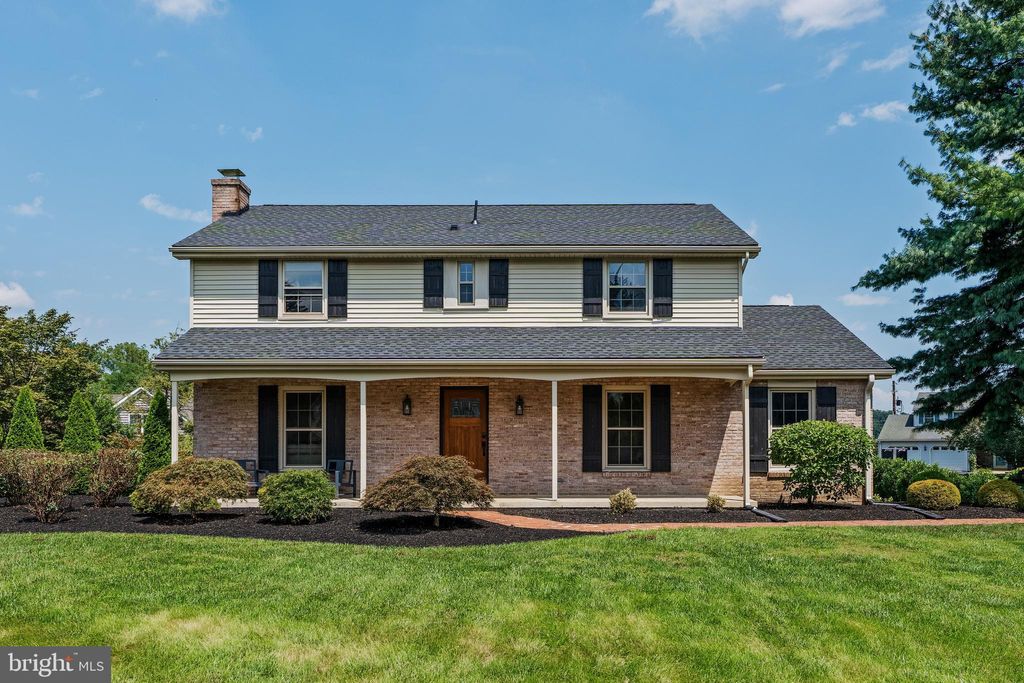 Photo of 2025 Robindale Avenue, LANCASTER, PA 17601 (MLS # PALA2074912)