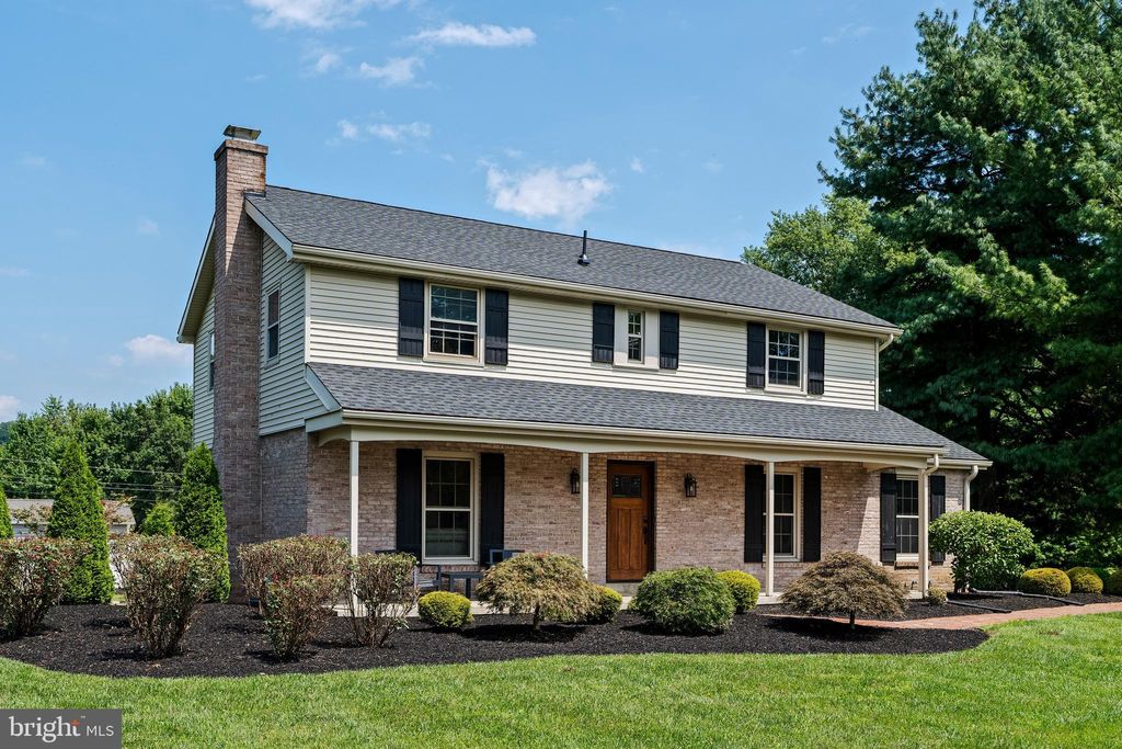 Photo of 2025 Robindale Avenue, LANCASTER, PA 17601 (MLS # PALA2074912)