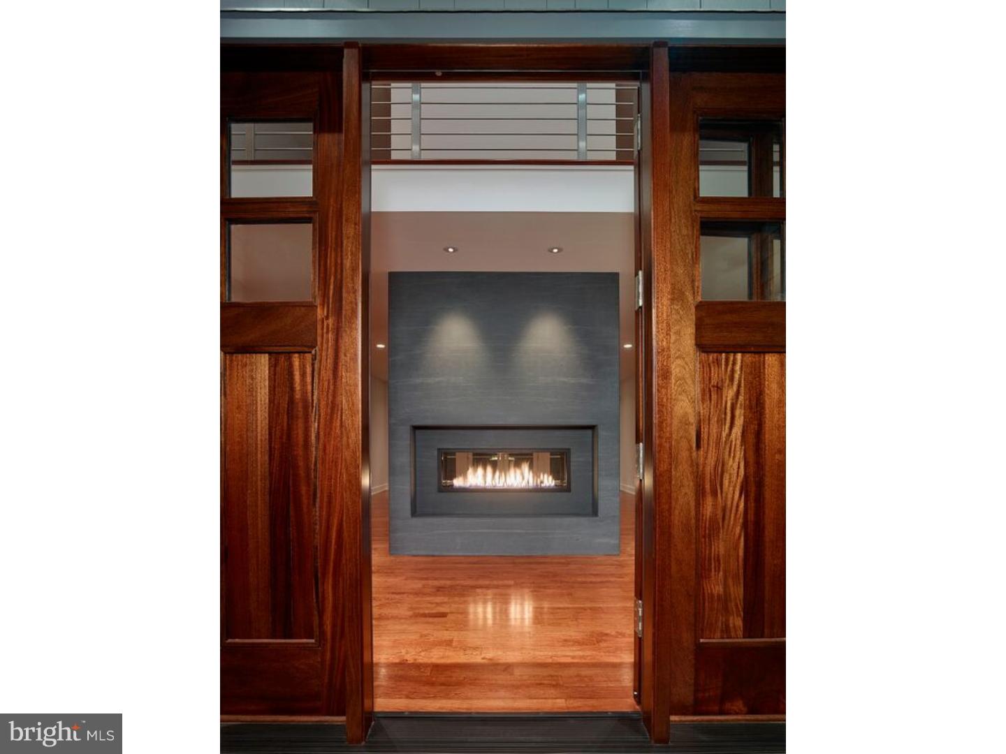 CHESTNUT HILL - Residential