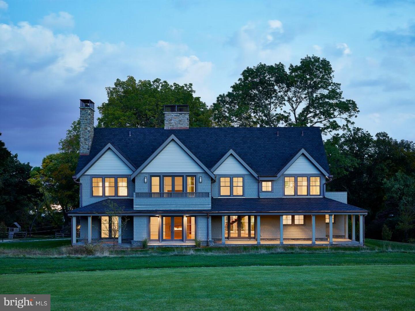 CHESTNUT HILL - Residential