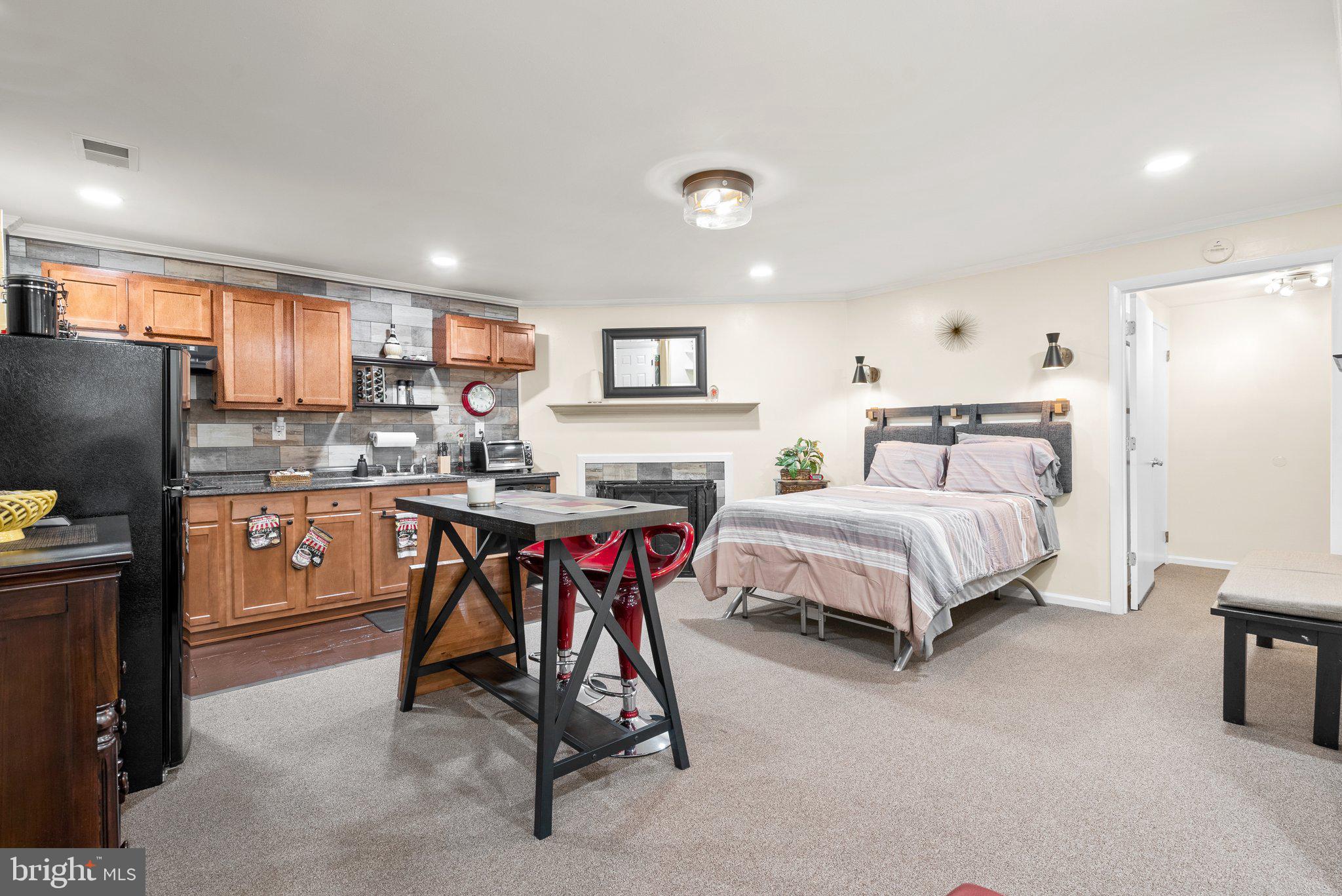 GERMANTOWN VIEW - Residential