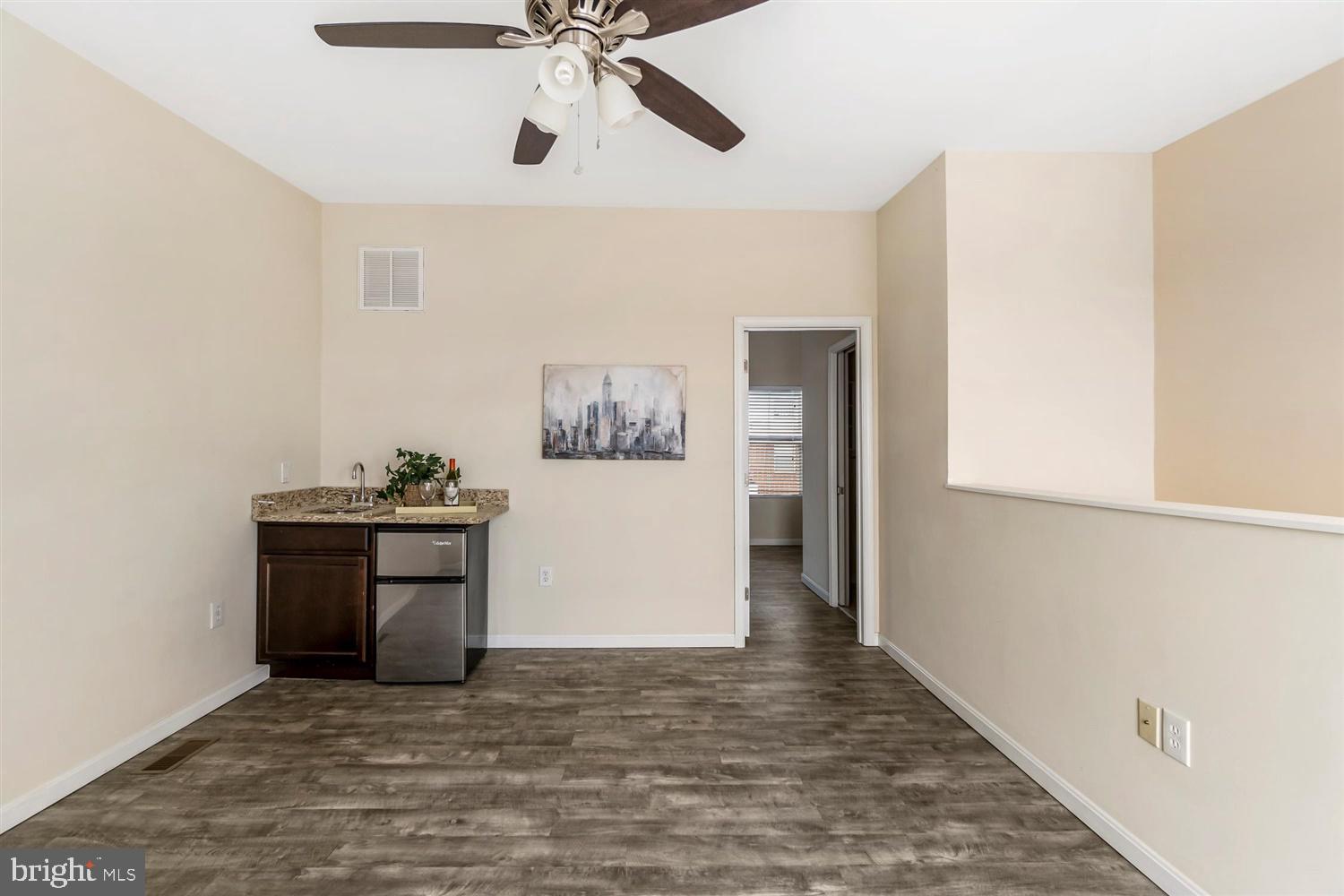 ATHENA SQUARE - Residential