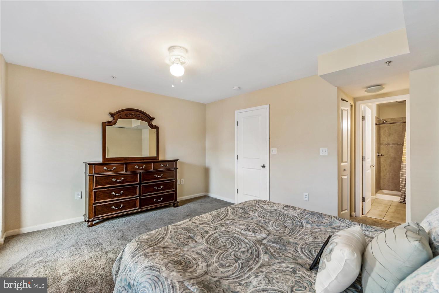 ATHENA SQUARE - Residential