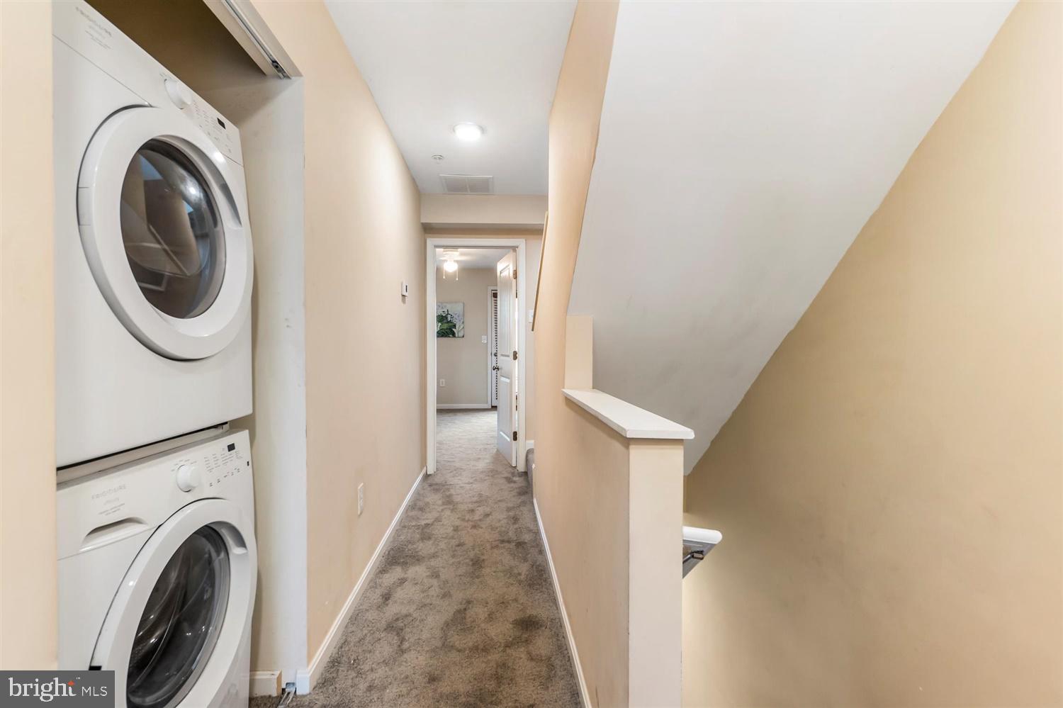 ATHENA SQUARE - Residential