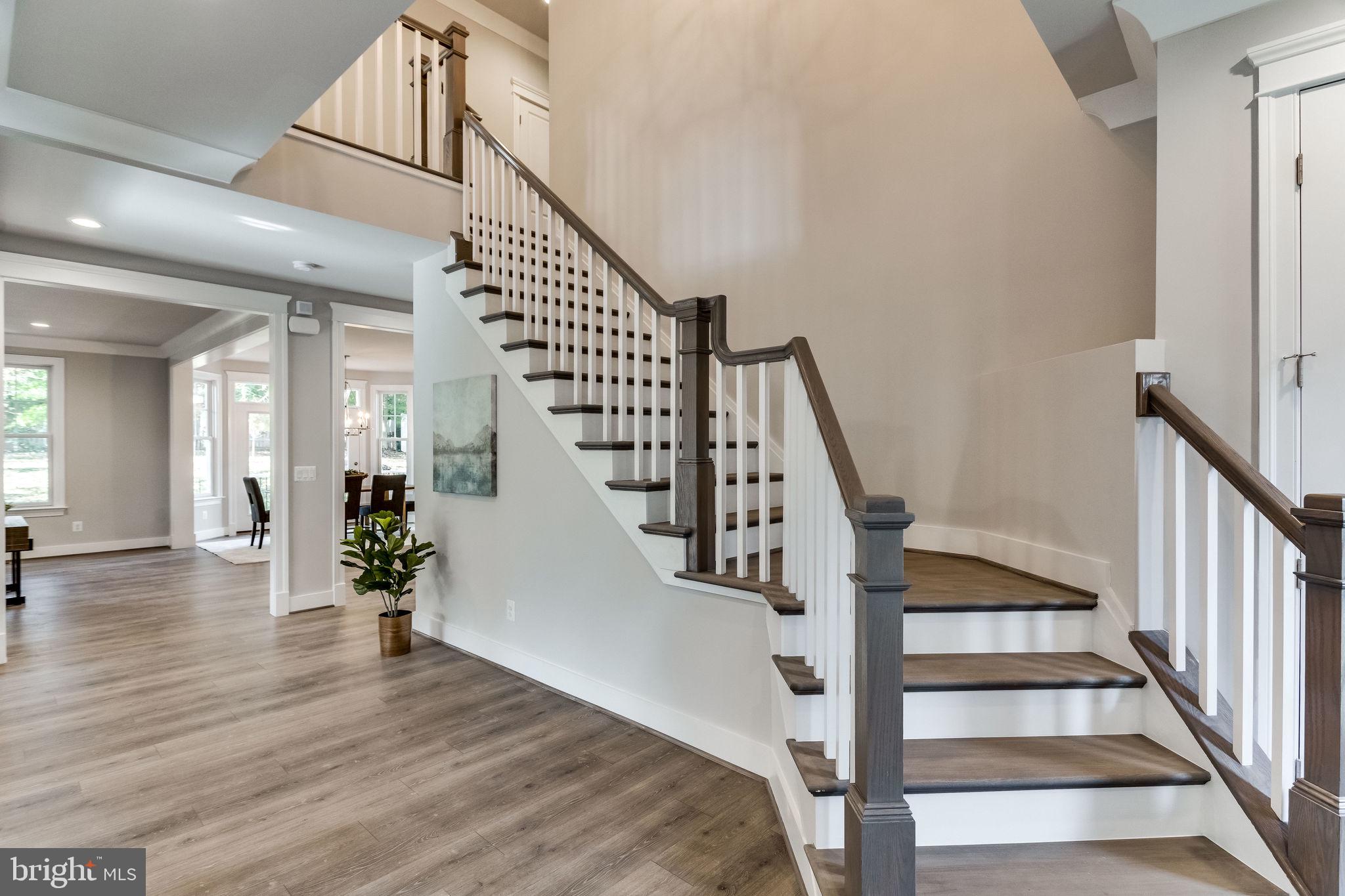 VIENNA WOODS - Residential