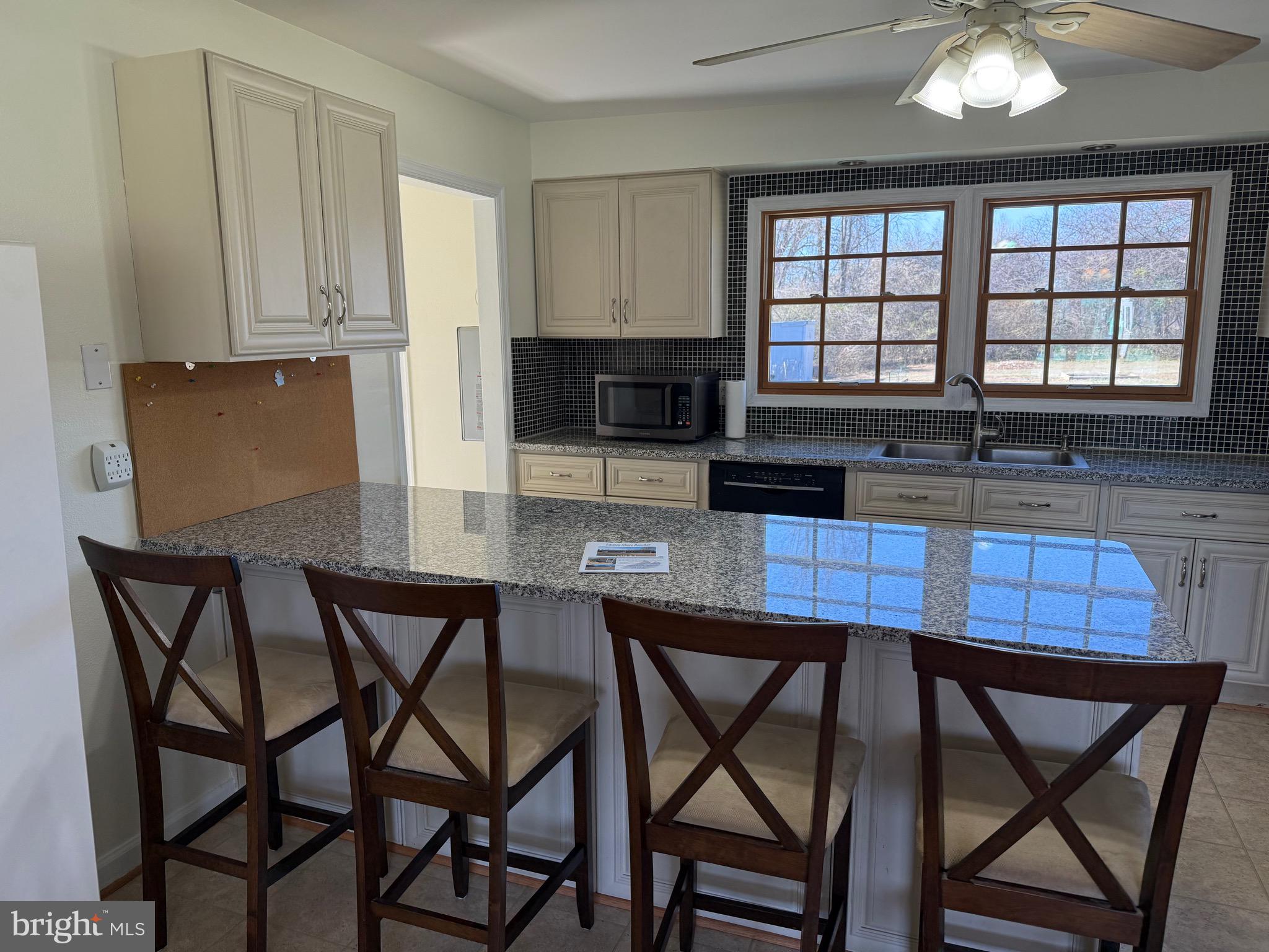 CHURCH HILL - Residential