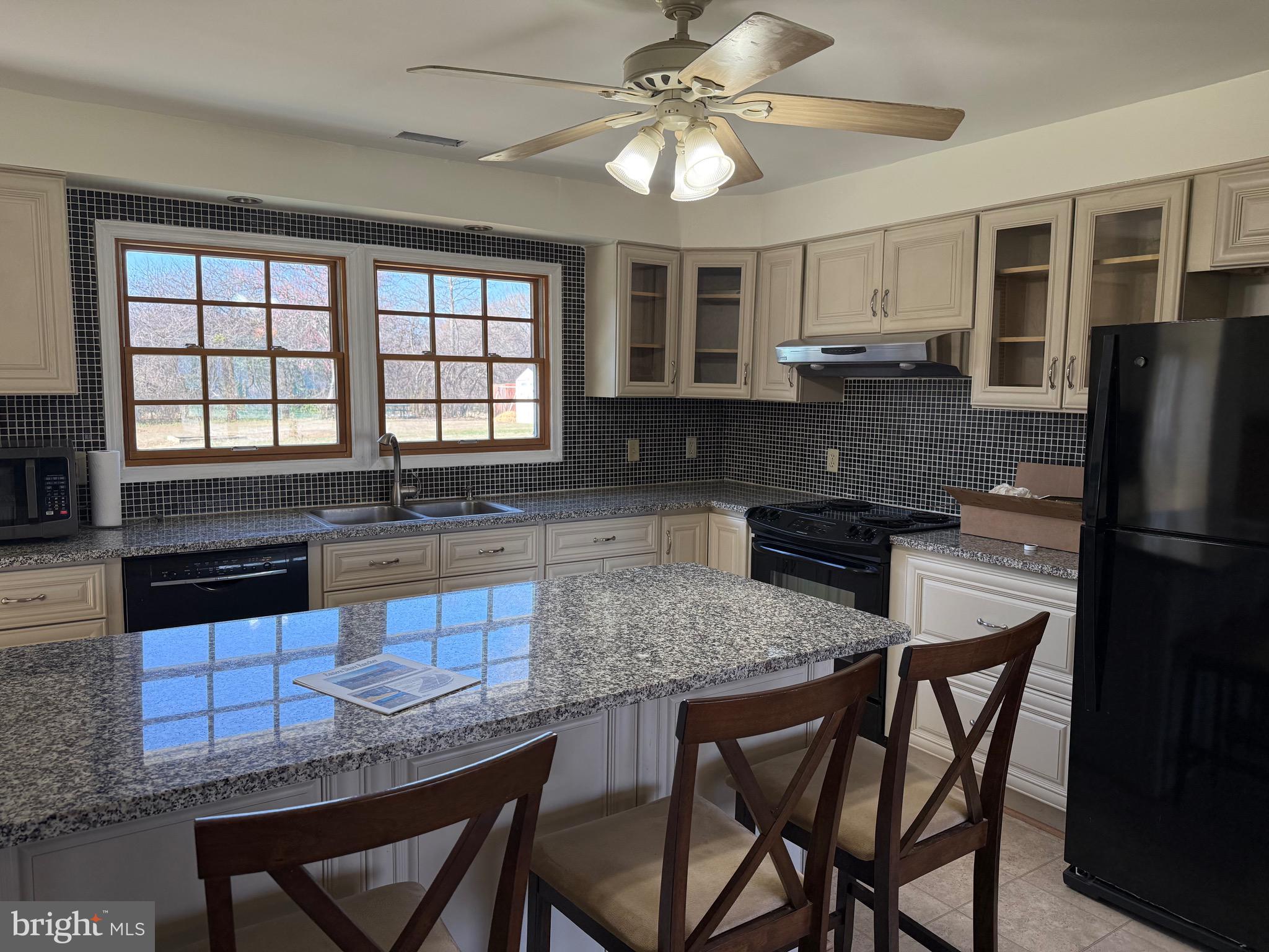 CHURCH HILL - Residential