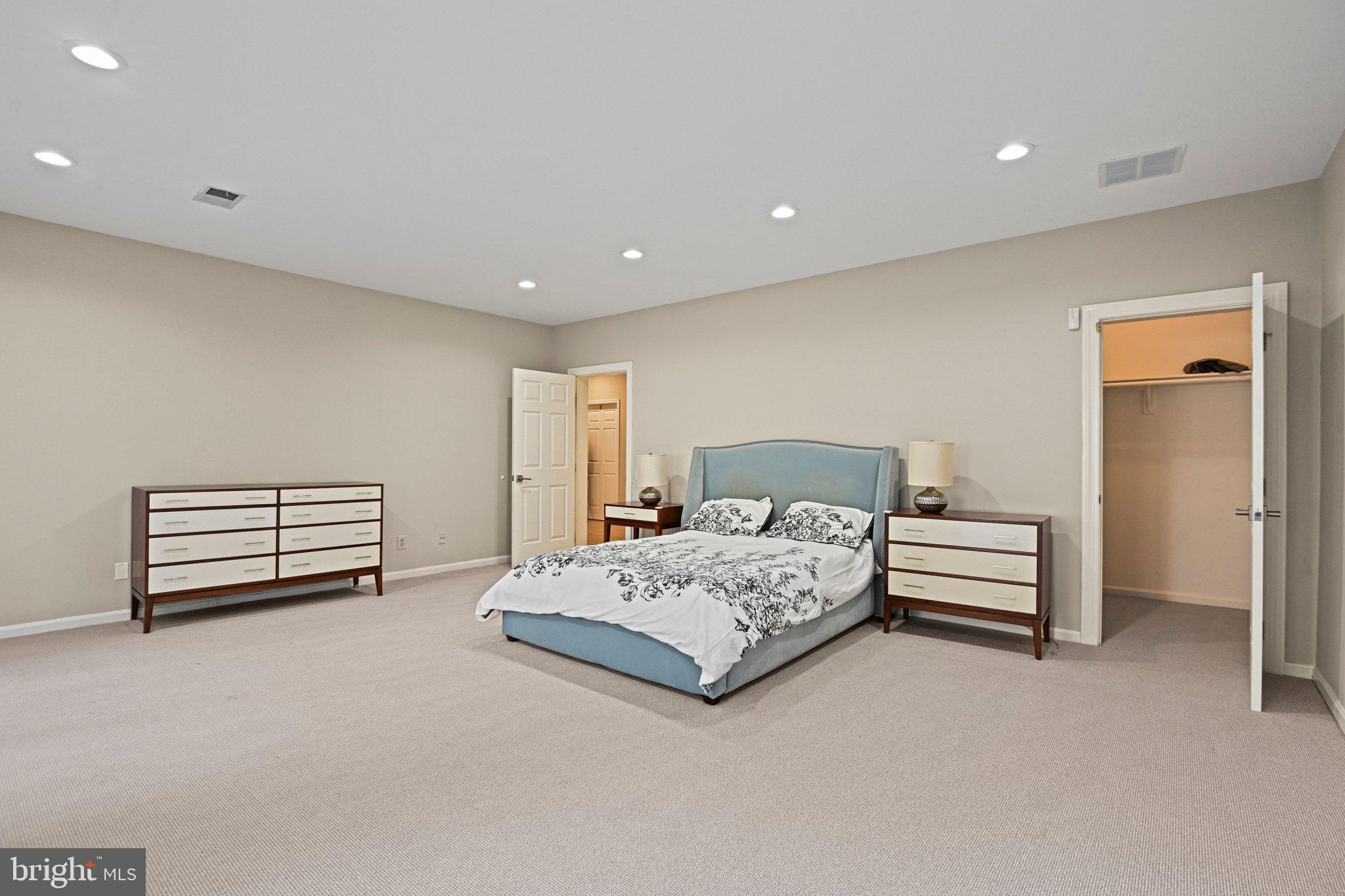 SMC MCLEAN - Residential