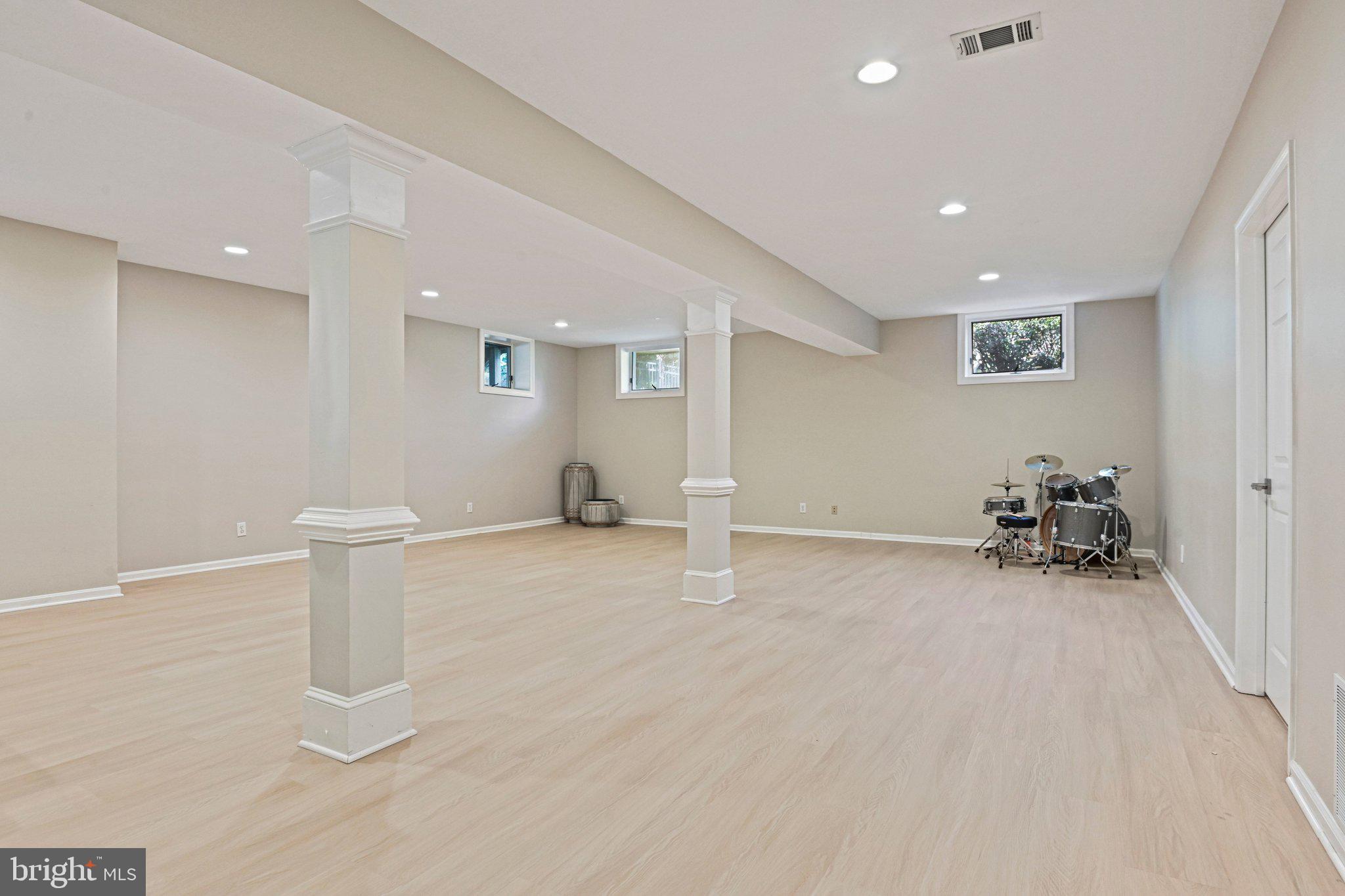 SMC MCLEAN - Residential