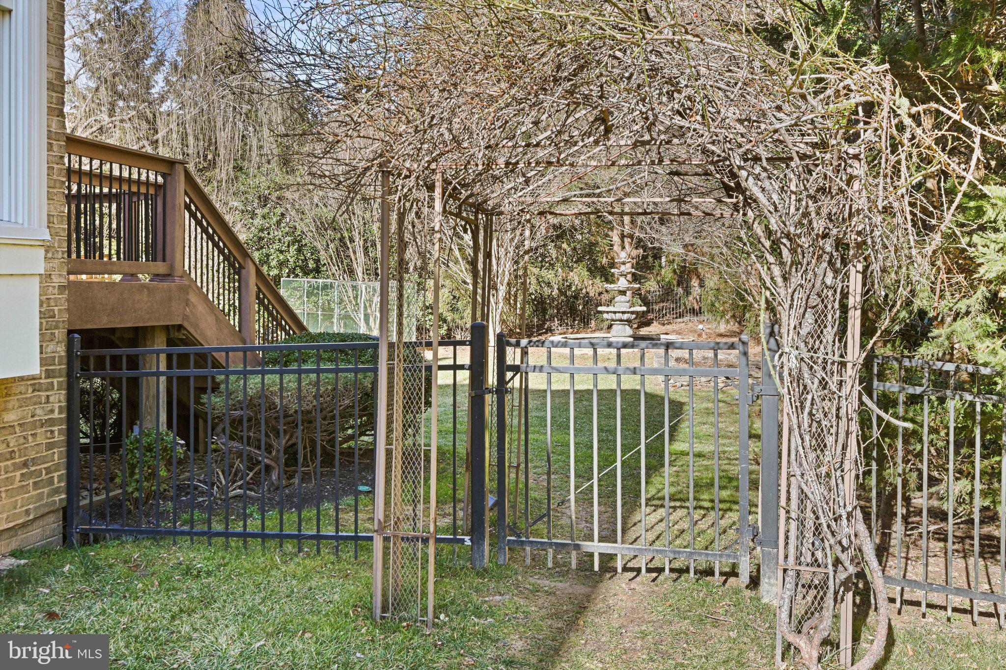 SMC MCLEAN - Residential