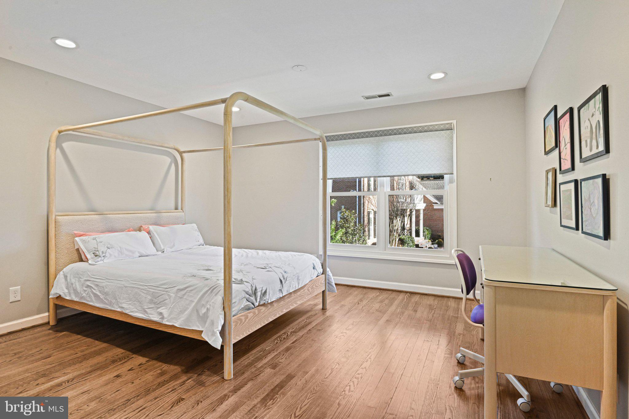 SMC MCLEAN - Residential