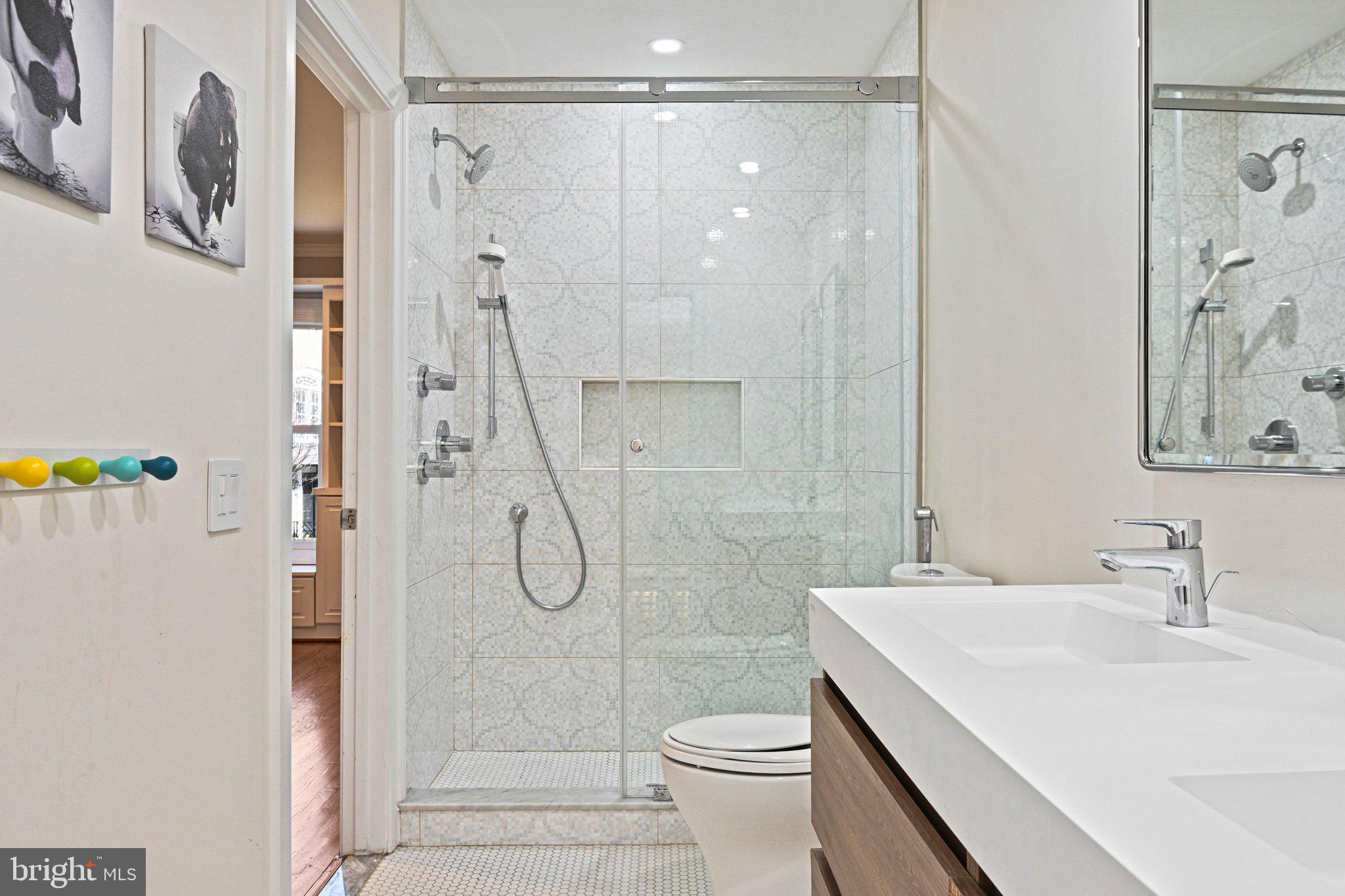 SMC MCLEAN - Residential