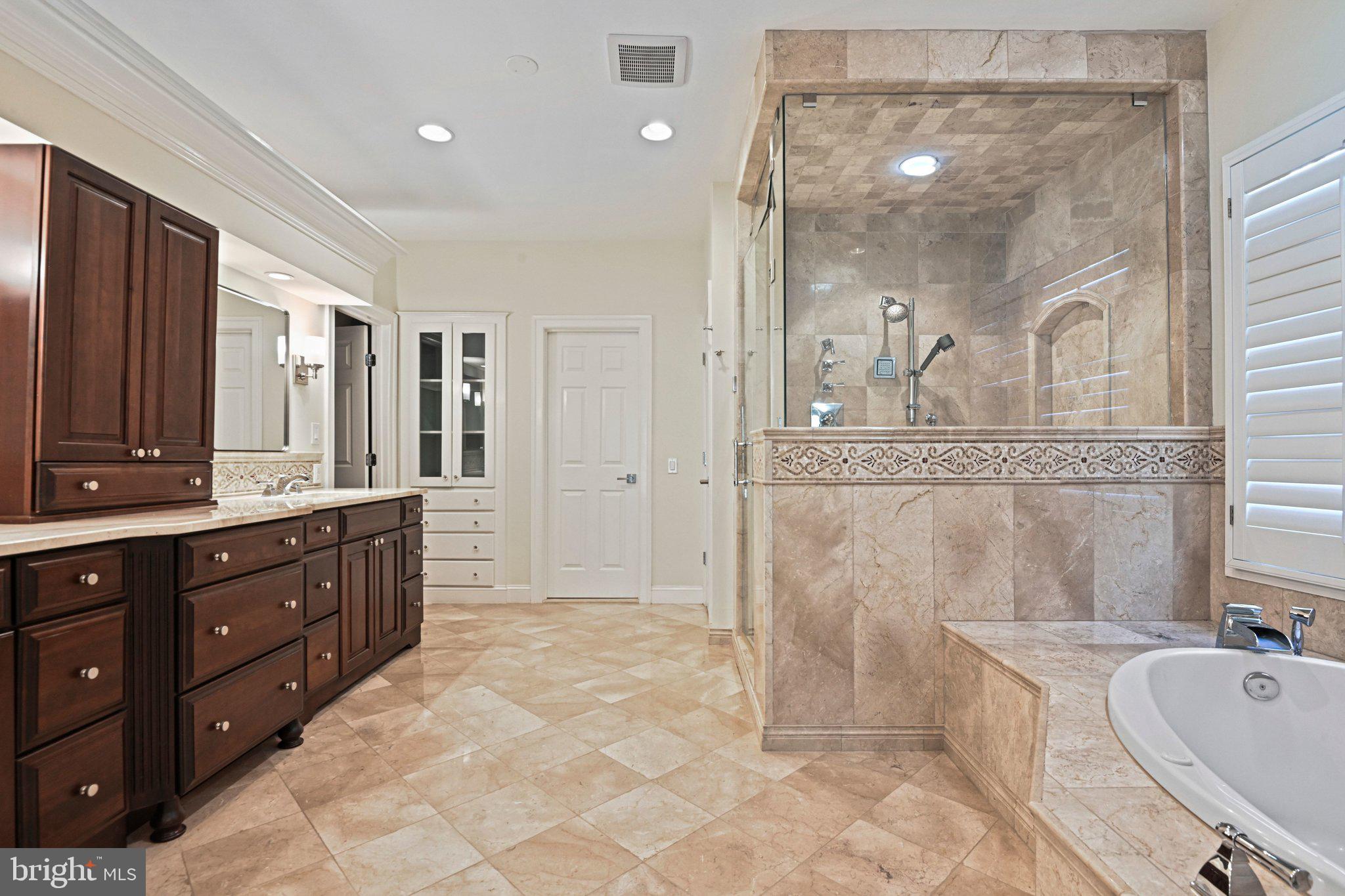 SMC MCLEAN - Residential