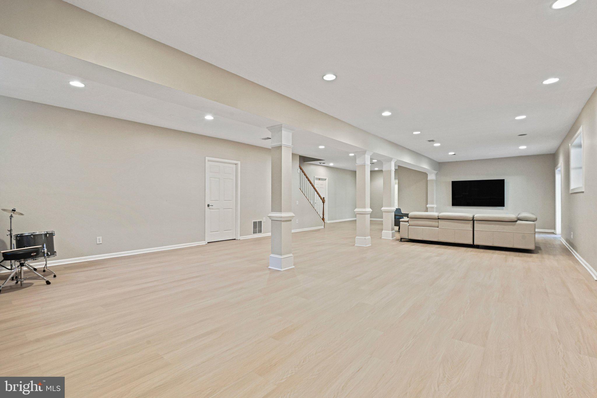 SMC MCLEAN - Residential