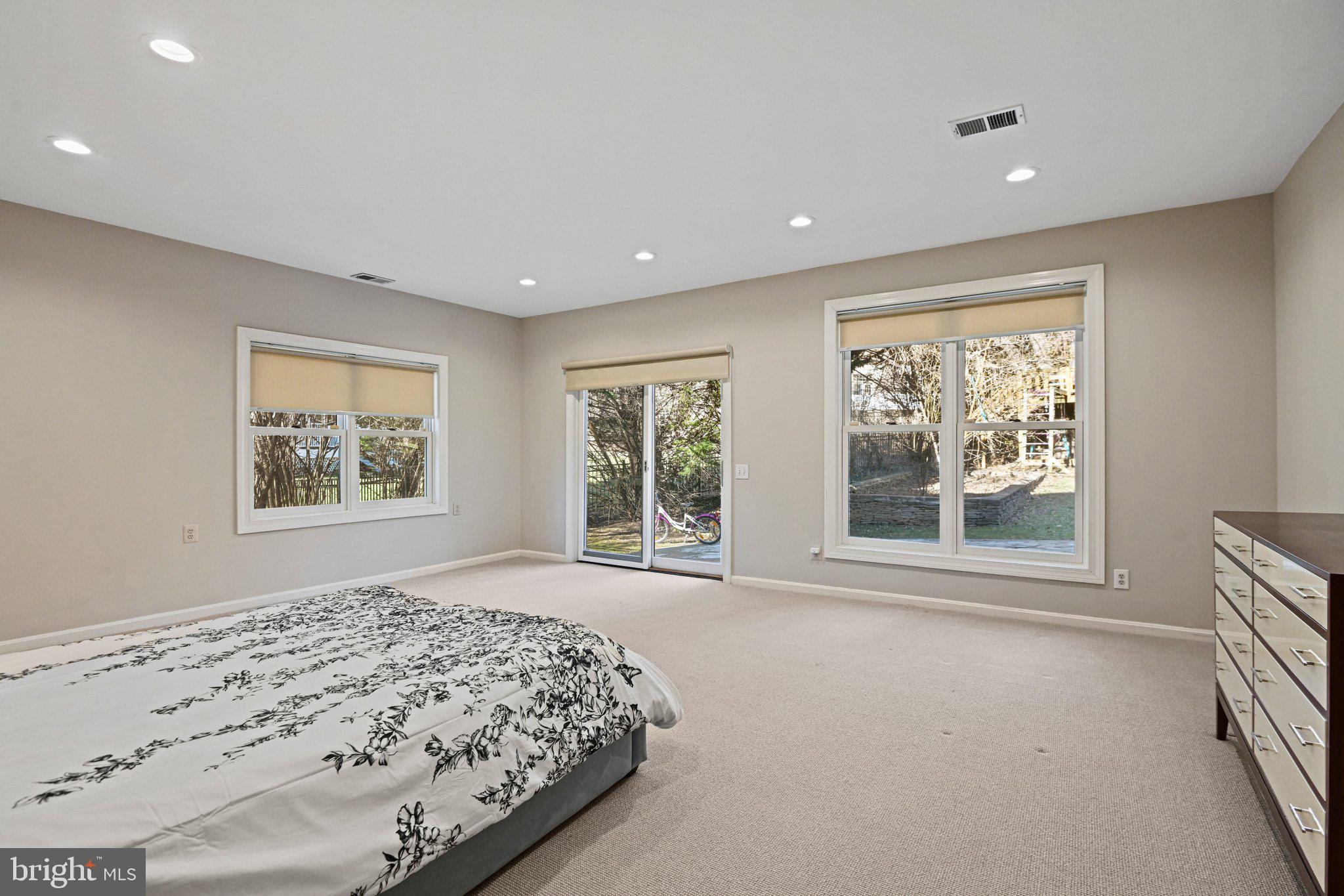 SMC MCLEAN - Residential