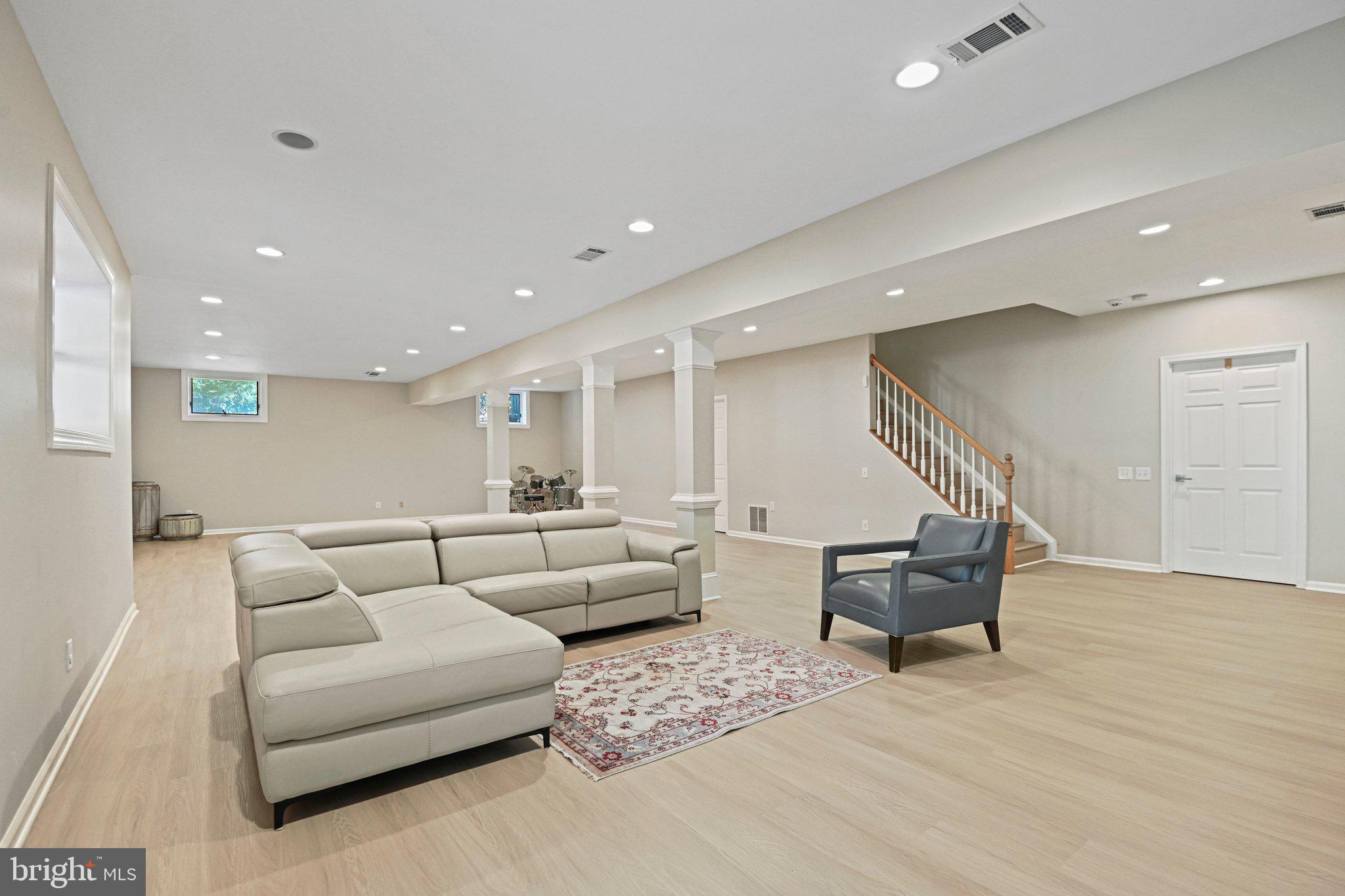 SMC MCLEAN - Residential