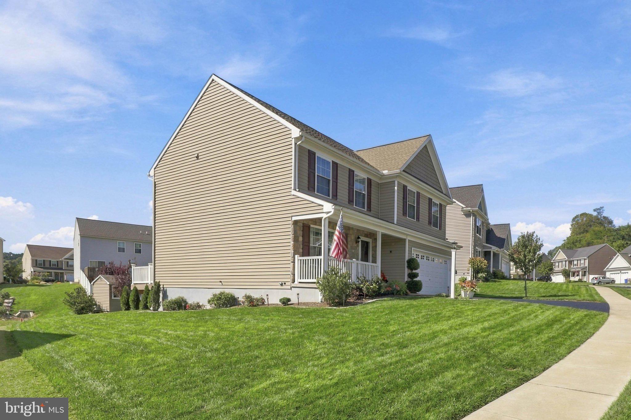 215 DARLINGTON COURT