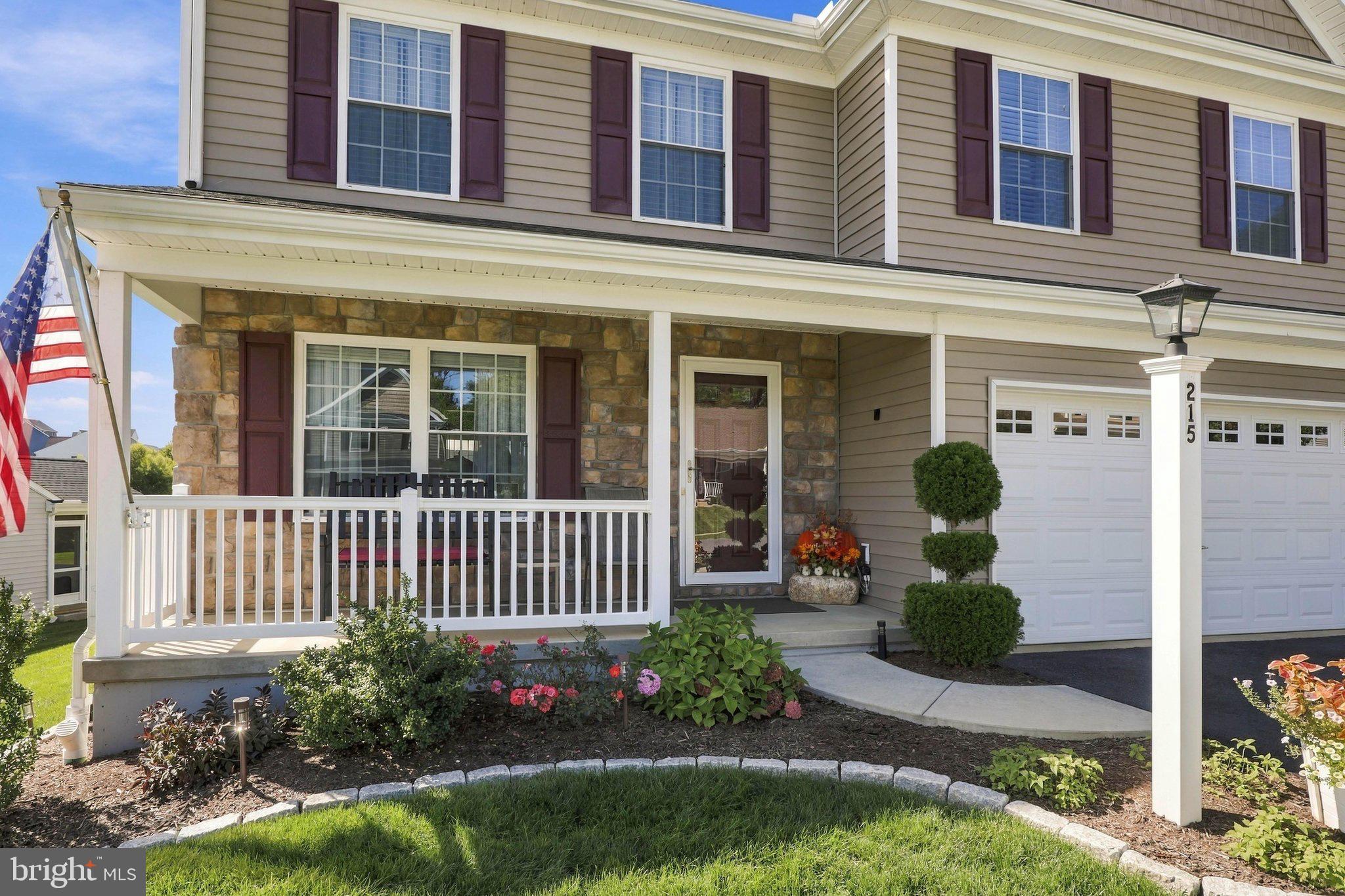 215 DARLINGTON COURT