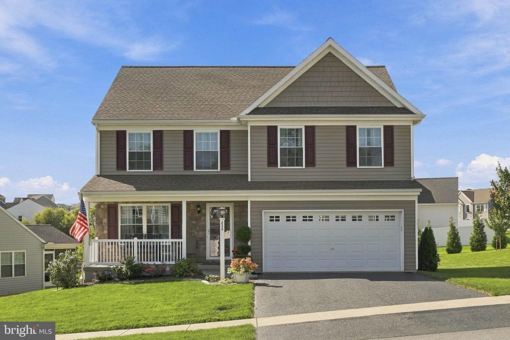 Photo of 215 Darlington Court, NEW PROVIDENCE, PA 17560 (MLS # PALA2096086)