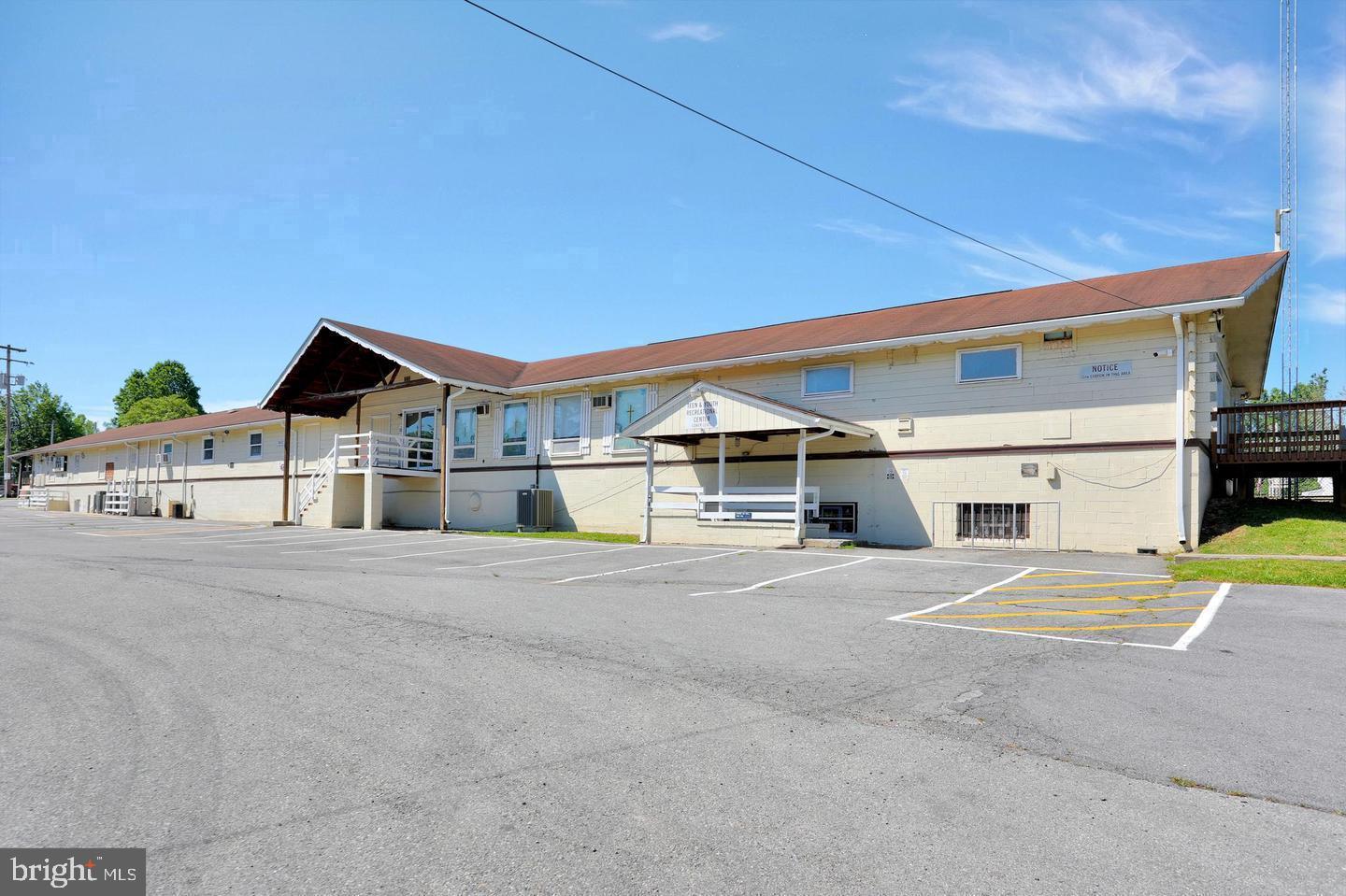 RIVER BEND - Residential