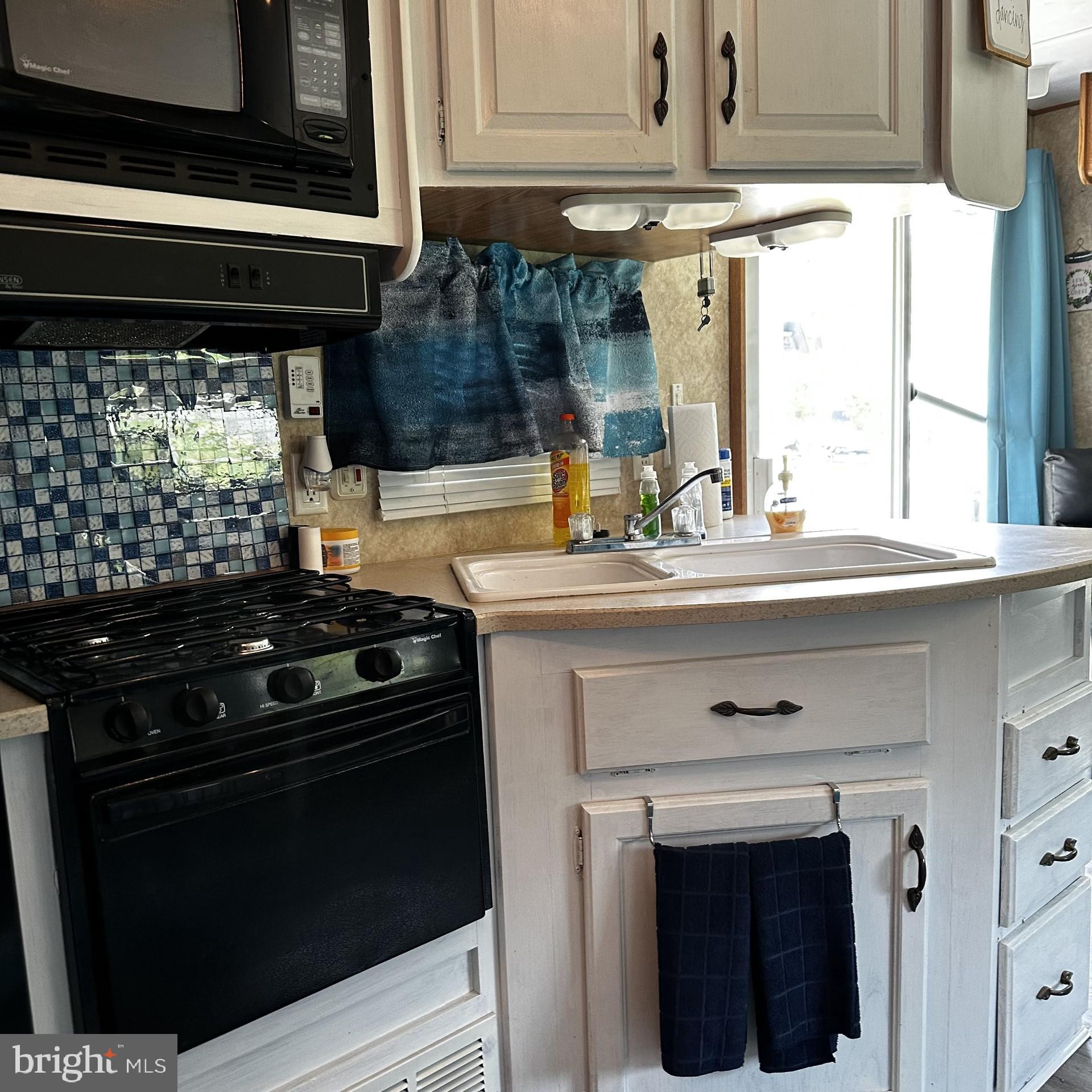 RIVER BEND - Residential