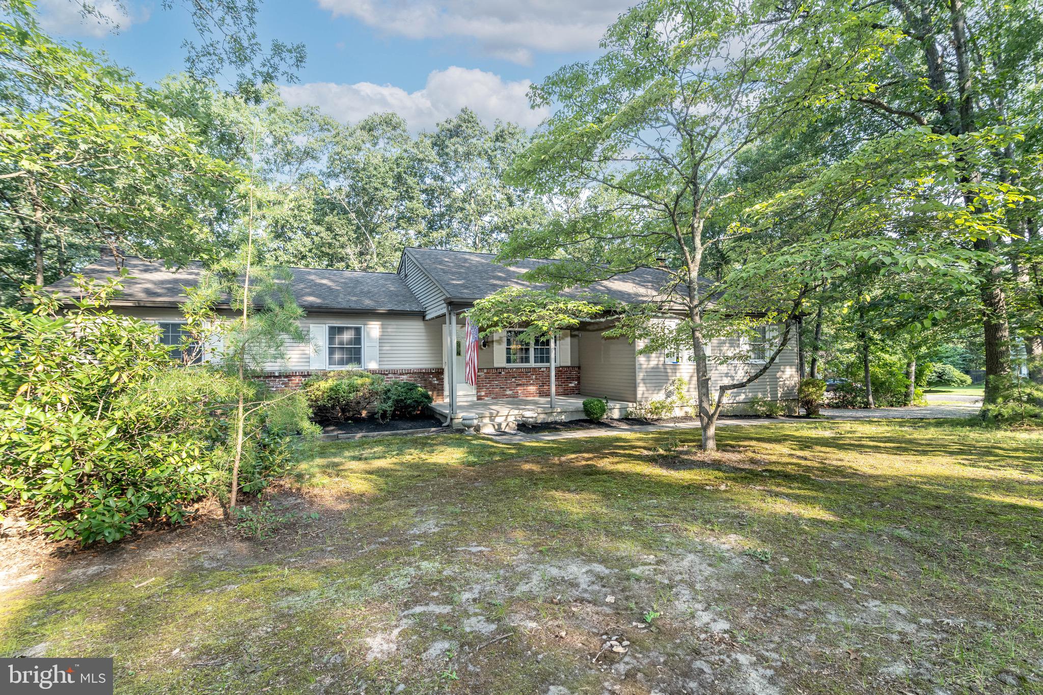 1 WOODGATE DRIVE