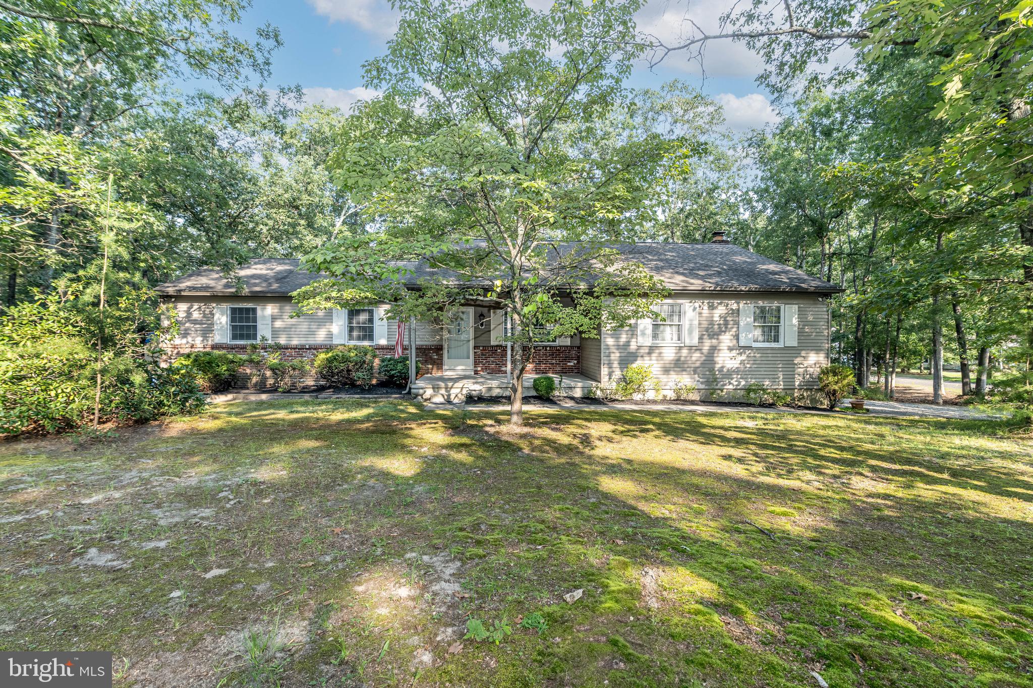 1 WOODGATE DRIVE