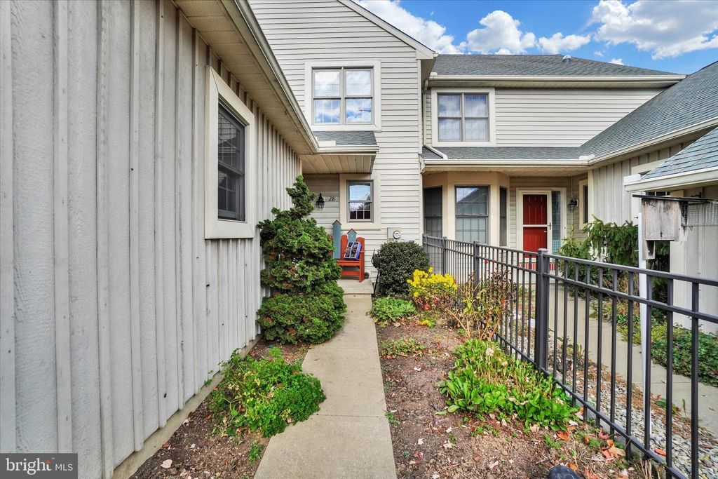 Photo of 28 Shybrook Court, Elizabethtown, PA 17022 (MLS # PALA2042996)
