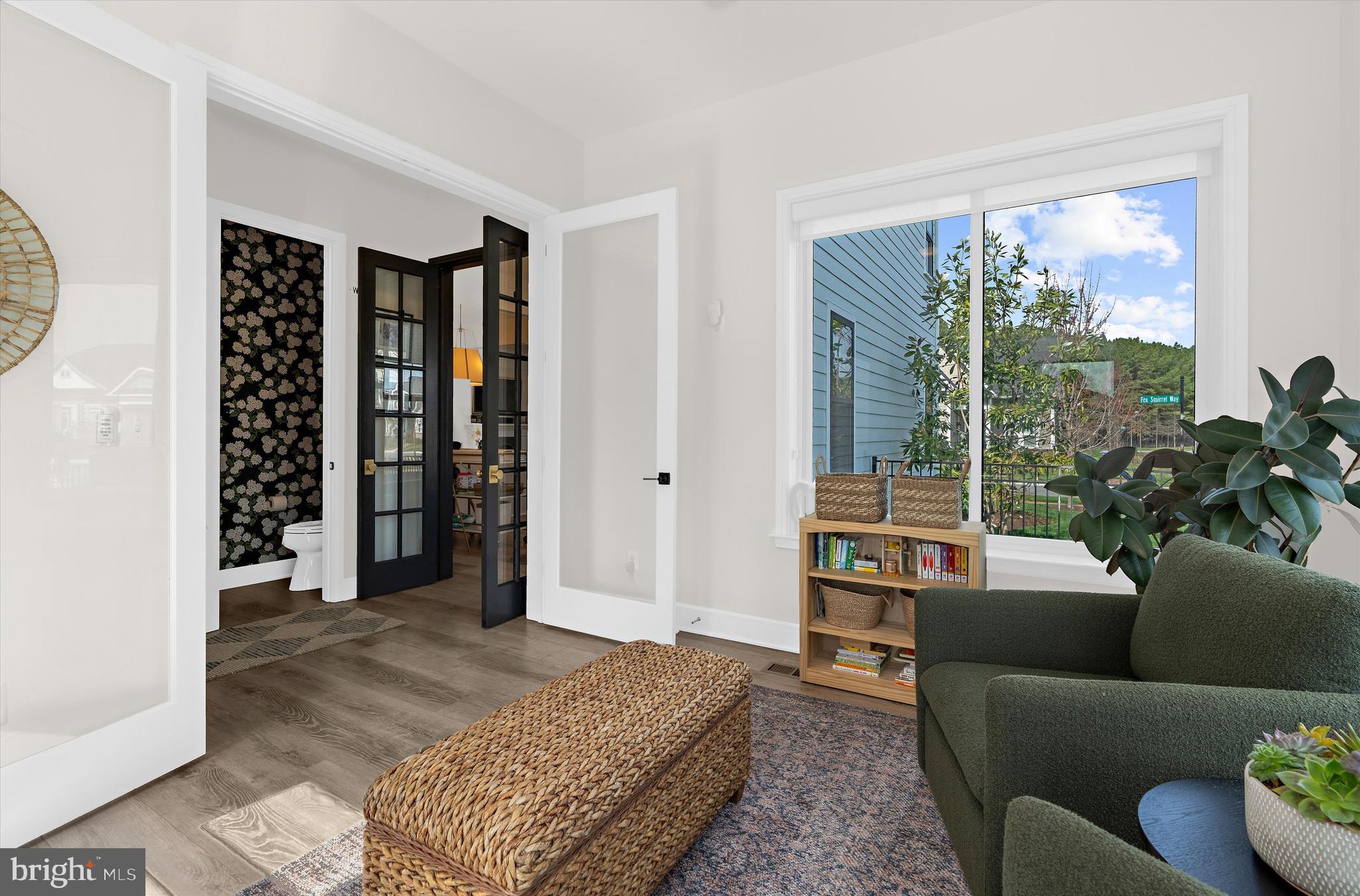 EASTON VILLAGE - Residential