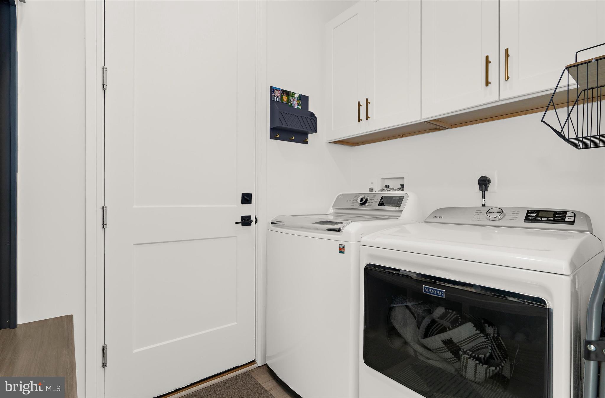 EASTON VILLAGE - Residential