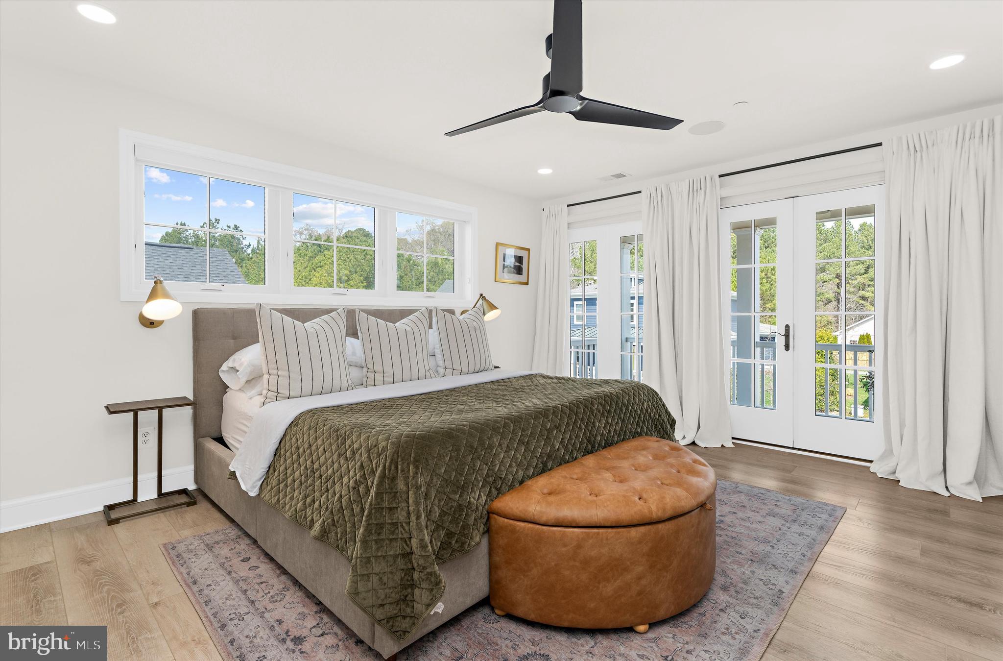 EASTON VILLAGE - Residential